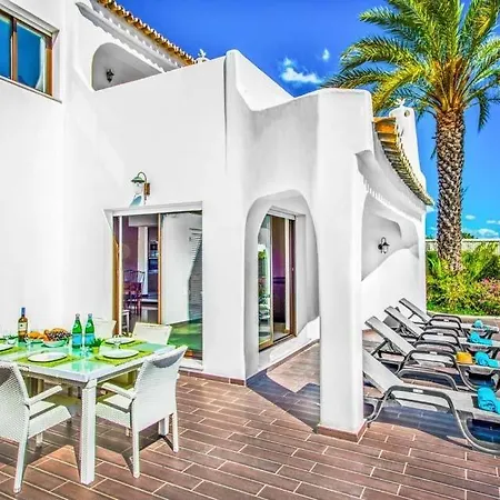 Sleeps 6 Pool Air Con Wifi * Sesmarias